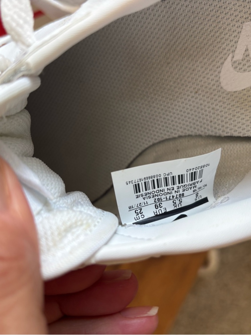 Nike WMNS Classic Cortez Leather Sneakers - White - Picture 5 of 6